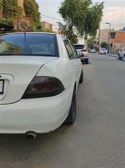 میتسوبیشی لانسەر